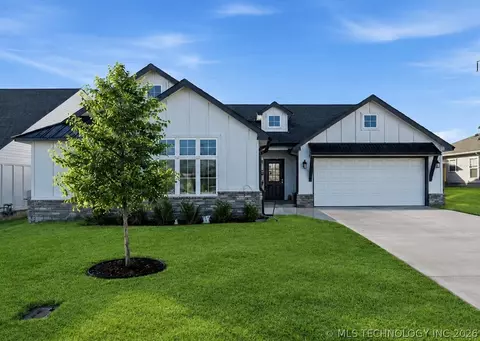 7402 E 89th St N, Owasso, OK 74055