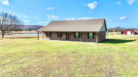 3693 State Hwy 71 Hwy, Quinton, OK 74561