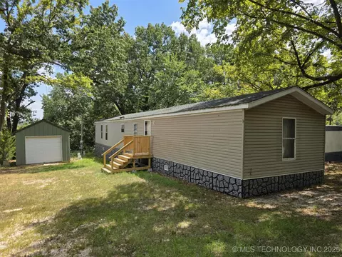 510 1st St, Bernice, OK 74331