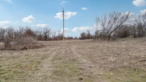 10330 S 417th West Ave, Mannford, OK 74044
