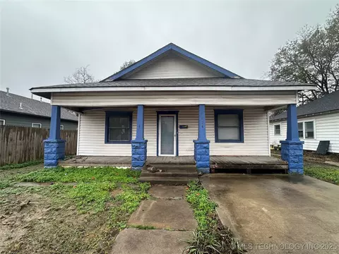 812 W 6th St, Okmulgee, OK 74447