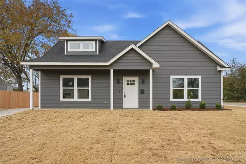4729 E King St, Tulsa, OK 74115