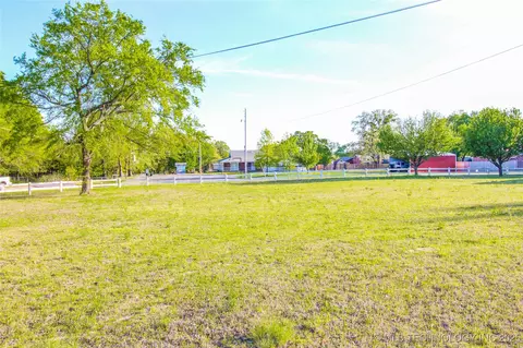 34 1145 Rd, Eufaula, OK 74432