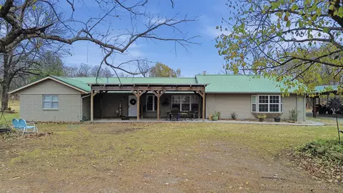 133 SW 650 Rd, Chouteau, OK 74337