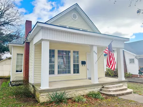 809 N Grand Ave, Okmulgee, OK 74447