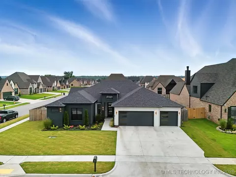 5807 E 128 St S, Bixby, OK 74008