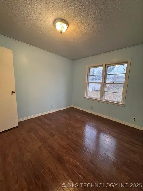 702 S 5th, Davis, OK 73030 photo 16