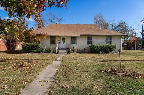 400 E Street NW, Miami, OK 74354