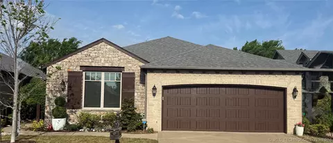 8434 S Phoenix Pl, Tulsa, OK 74132