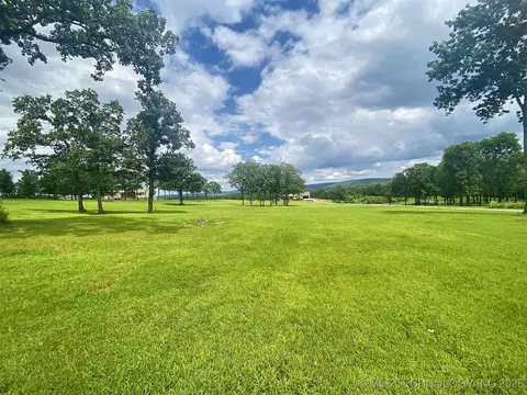 15860 W Redbud Rd, Park Hill, OK 74451