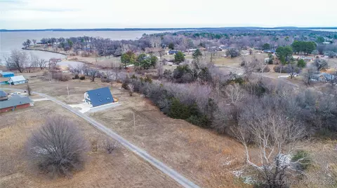 17 Quail Dr, Eufaula, OK 74432