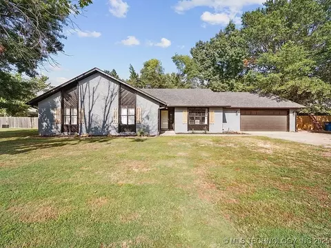 85 Cottonwood, Pryor, OK 74361