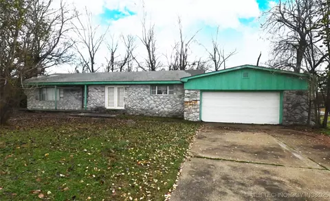 300 S Blackstone St, Vian, OK 74962