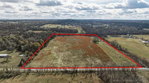 4163 W Fern Mountain Rd, Muskogee, OK 74401