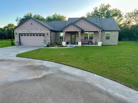 803 Julie Ave, Hominy, OK 74035