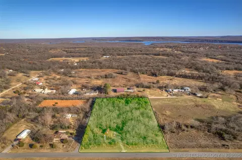 3 330 Rd, Wagoner, OK 74467