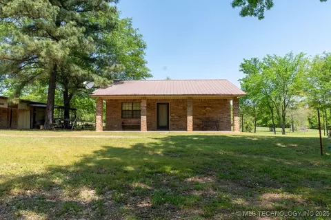 2703 E 2010 Rd, Hugo, OK 74743 photo 3