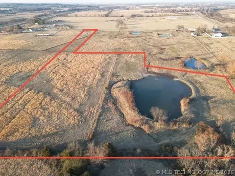 3 E 1100 Rd, Checotah, OK 74426