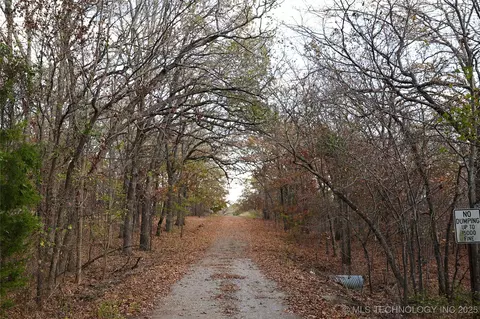 E 700 Drive, Wagoner, OK 74467 photo 2