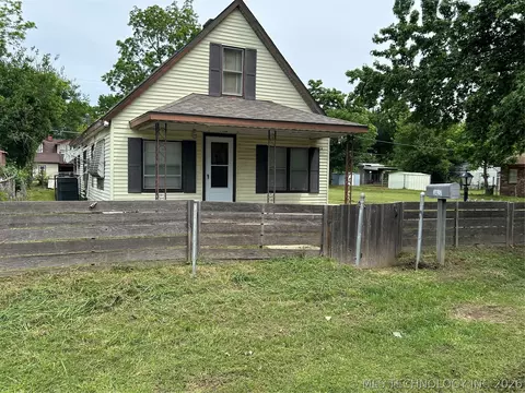 3027 W Cameron St, Tulsa, OK 74127