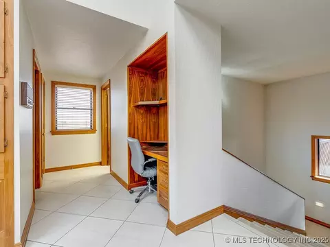 Entry Way - 100 E Kings, Ada, OK 74820 photo 6 of 9