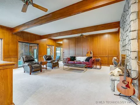 Living - 100 E Kings, Ada, OK 74820 photo 6 of 8