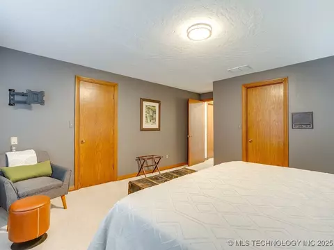 Bedroom - 100 E Kings, Ada, OK 74820 photo 7 of 8