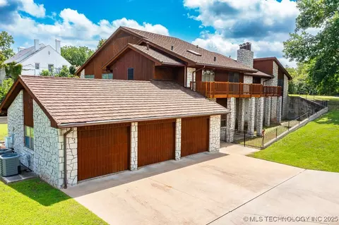 Exterior - 100 E Kings, Ada, OK 74820 photo 16 of 17