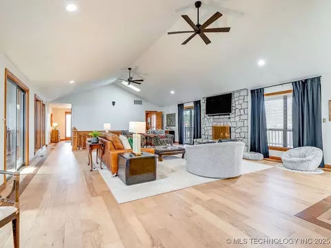 Living - 100 E Kings, Ada, OK 74820 photo 3 of 8