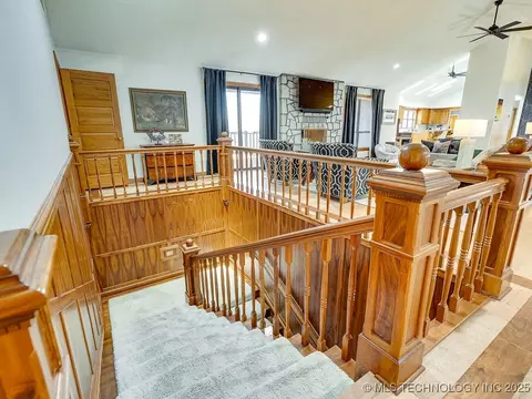 Entry Way - 100 E Kings, Ada, OK 74820 photo 5 of 9