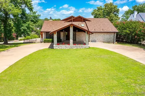 Exterior - 100 E Kings, Ada, OK 74820 photo 12 of 17