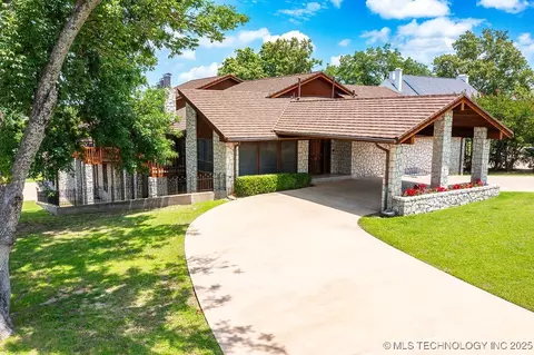 Exterior - 100 E Kings, Ada, OK 74820 photo 3 of 17