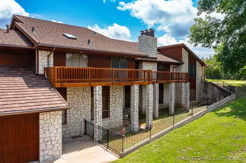 Exterior - 100 E Kings, Ada, OK 74820 photo 15 of 17