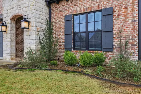 688 E 148th Pl S, Glenpool, OK 74033 photo 3