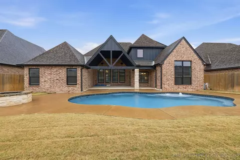 688 E 148th Pl S, Glenpool, OK 74033 photo 4