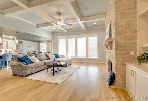 688 E 148th Pl S, Glenpool, OK 74033 photo 6