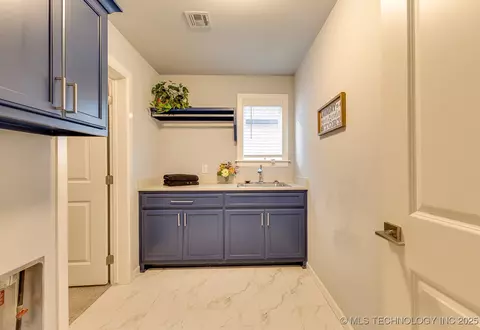 688 E 148th Pl S, Glenpool, OK 74033 photo 46