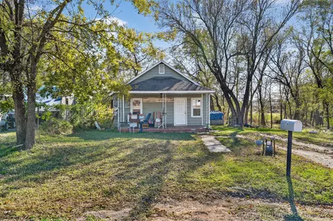 1128 E Arch Ave, Sapulpa, OK 74066