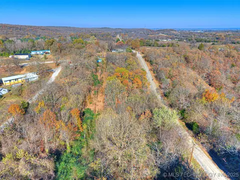 221 Robin Rd, Eufaula, OK 74432 photo 7
