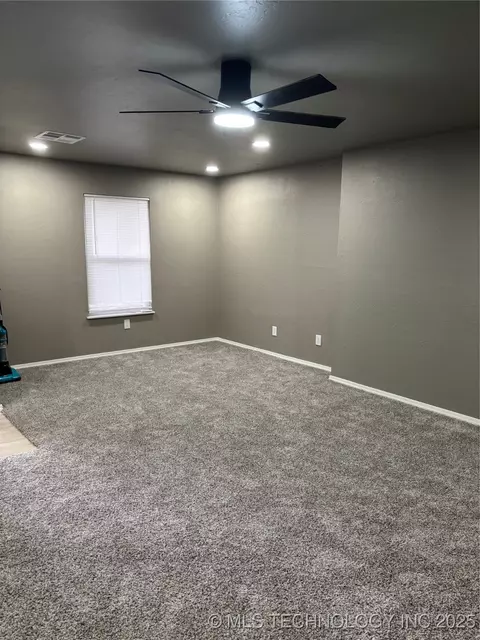 Living - 413 E 8th St, Cushing, OK 74023 photo 2 of 2