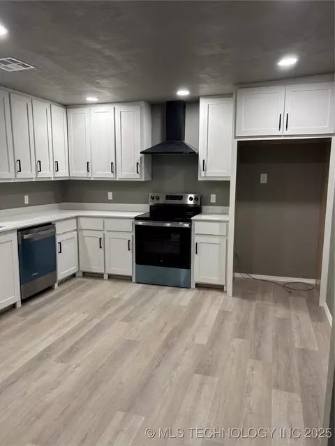 Other - 413 E 8th St, Cushing, OK 74023 photo 4 of 6