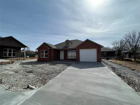 4239 S Greentree Way 56a, Sand Springs, OK 74063