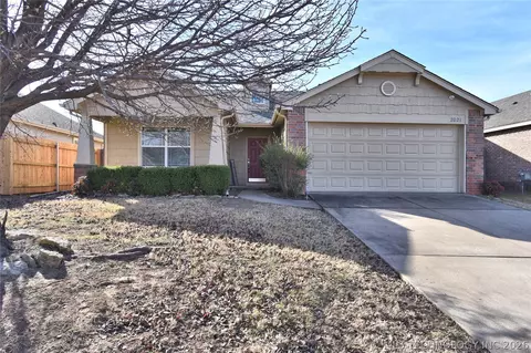 2021 E Concord St, Broken Arrow, OK 74012
