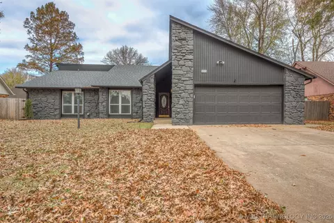 8315 E 107th Pl, Tulsa, OK 74133 photo 1