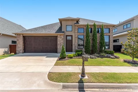 8505 S Phoenix Ave, Tulsa, OK 74132