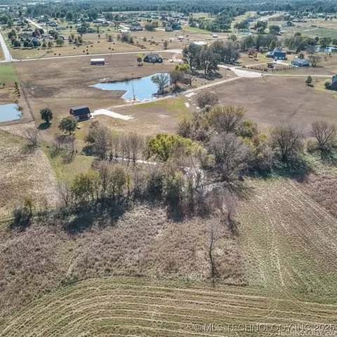 12725 S Brookdale St, Oologah, OK 74053