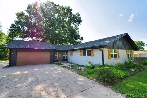 717 N Oklahoma Ave, Tahlequah, OK 74464