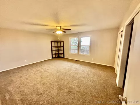 Bedroom - 413804 E 1212 Rd, Eufaula, OK 74432 photo 3 of 5