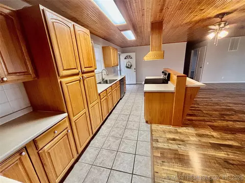 Kitchen - 413804 E 1212 Rd, Eufaula, OK 74432 photo 1 of 1