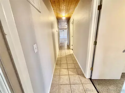 Entry Way - 413804 E 1212 Rd, Eufaula, OK 74432 photo 1 of 1